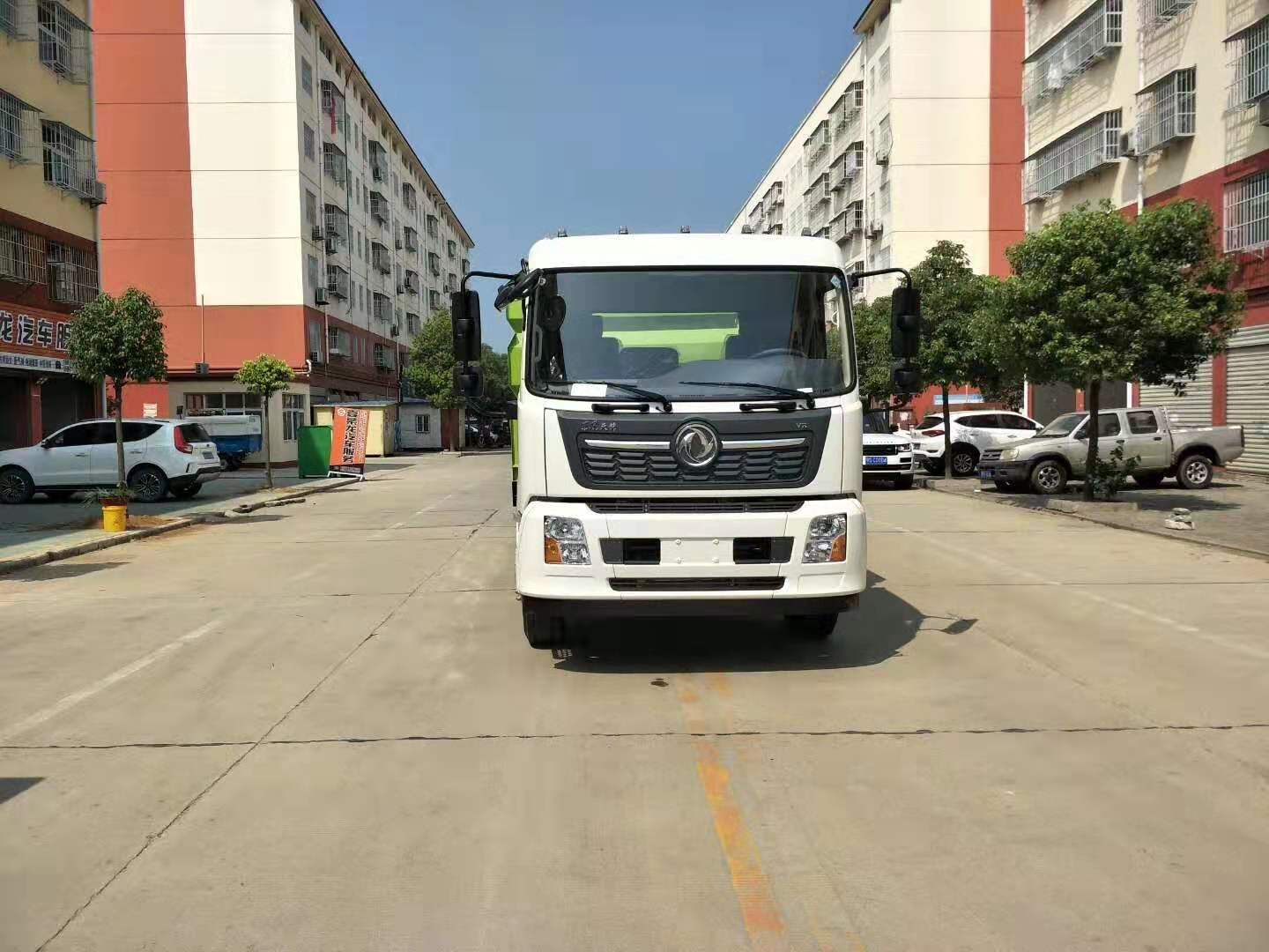 东风天锦洗扫车8吨